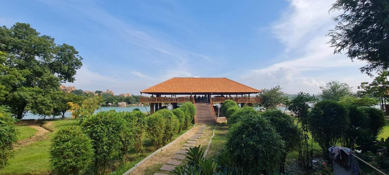 Leo Wodden Resort Hampi Exterior foto