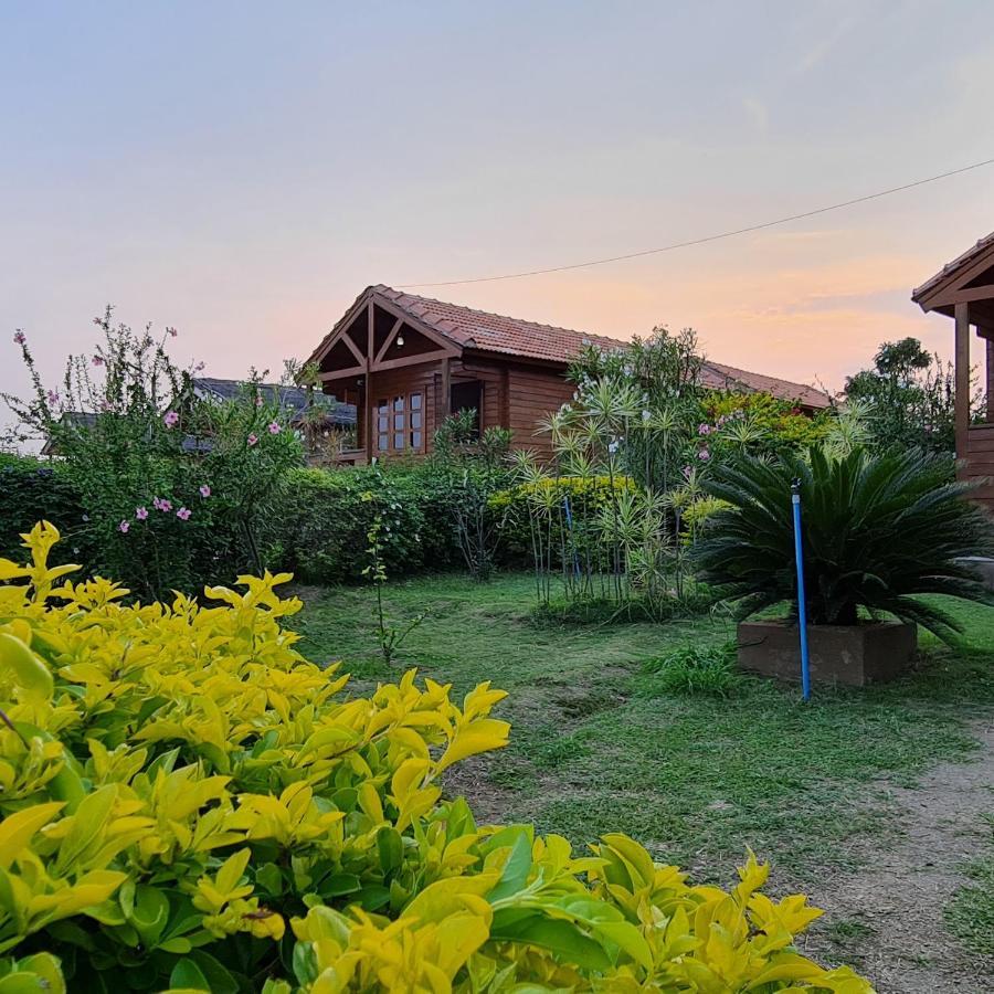 Leo Wodden Resort Hampi Exterior foto