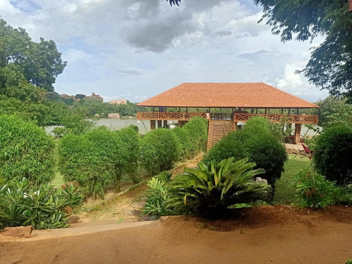 Leo Wodden Resort Hampi Exterior foto