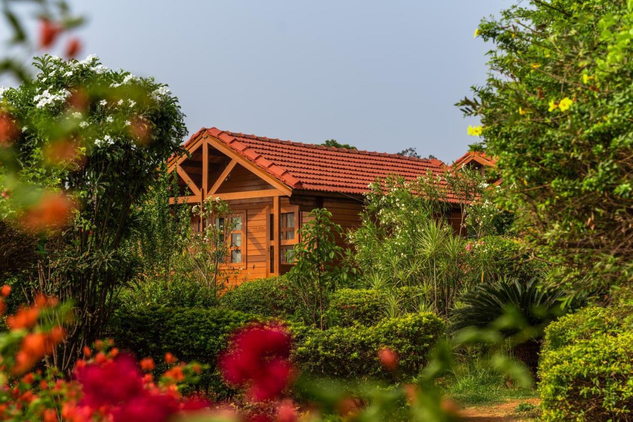 Leo Wodden Resort Hampi Exterior foto