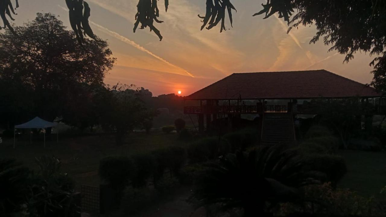 Leo Wodden Resort Hampi Exterior foto